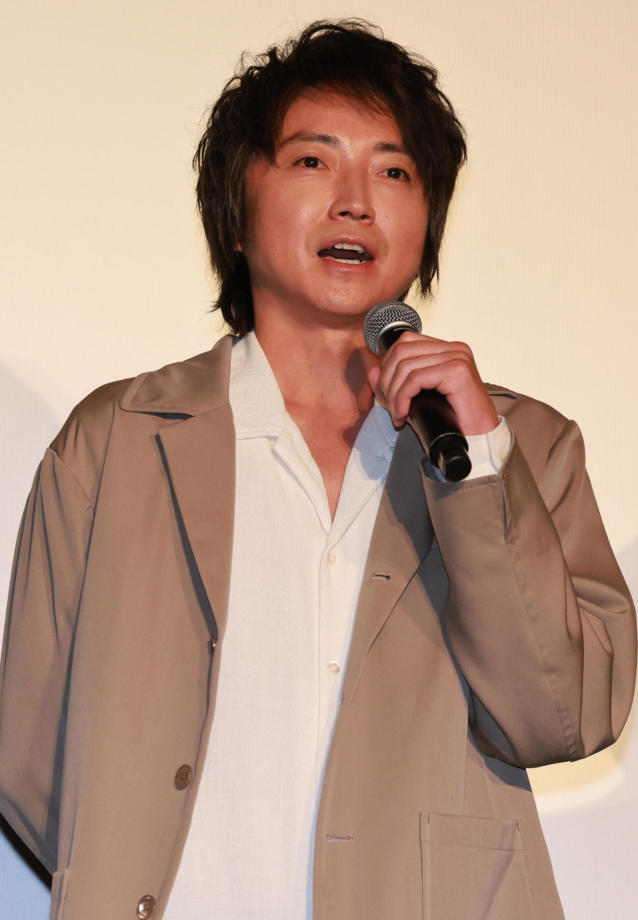 フジテレビ「全領域異常解決室」の完成披露舞台あいさつを行った藤原竜也（撮影・野上伸悟）