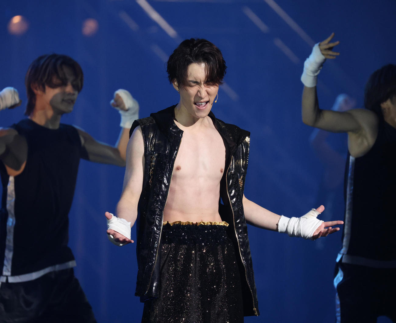 舞台「DREAM BOYS」で熱演する渡辺翔太（撮影・中島郁夫）