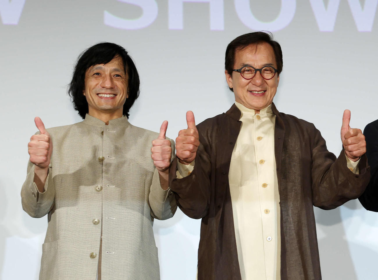 【比較】ジャッキーちゃん（左）、ジャッキー・チェン（2024年6月撮影）