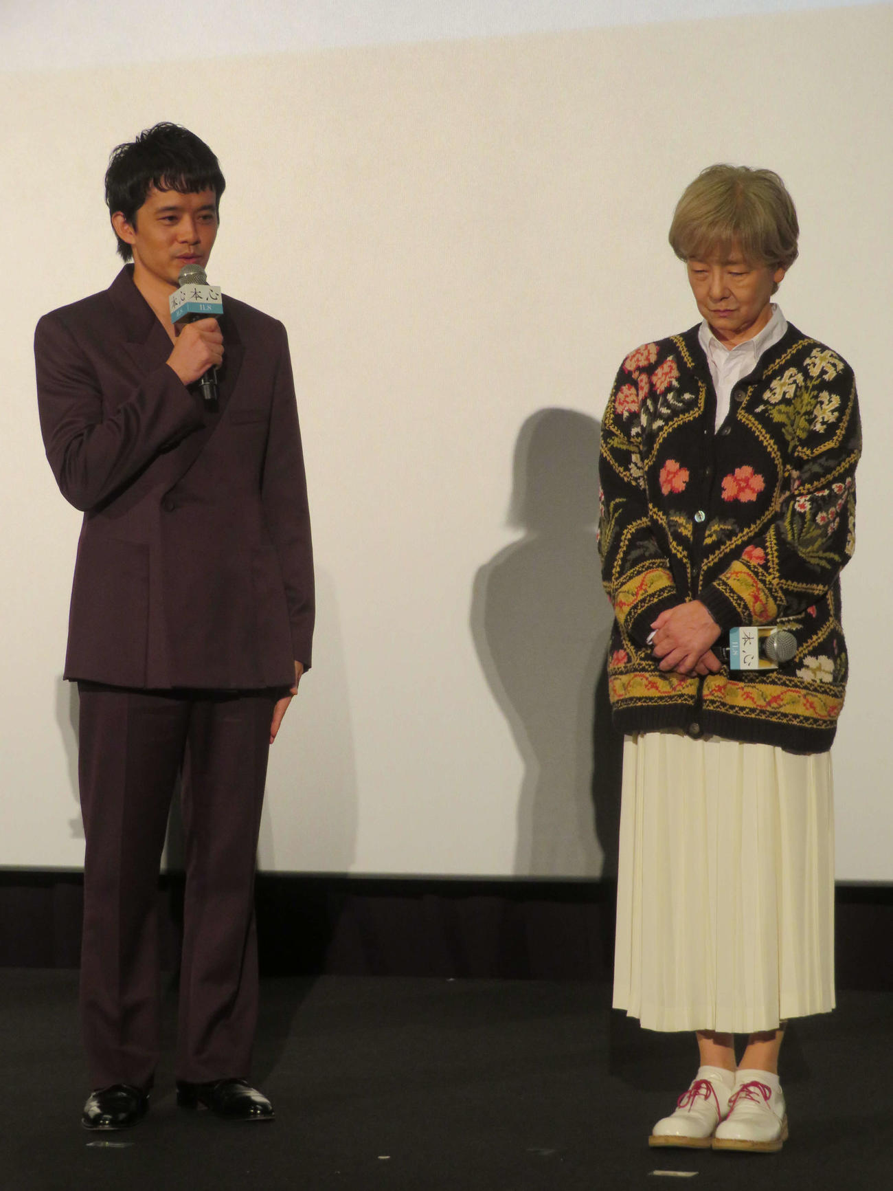 画「本心」完成披露上映会に登壇した池松壮亮と田中裕子（撮影・村上幸将）
