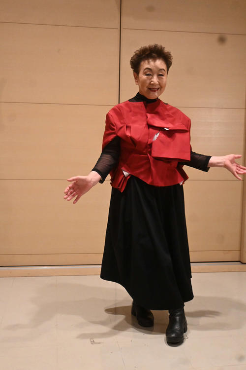 加藤登紀子「だんだんヤンチャする酔っぱらいはいなくなったけど、あったかい」ほろ酔いコンサート