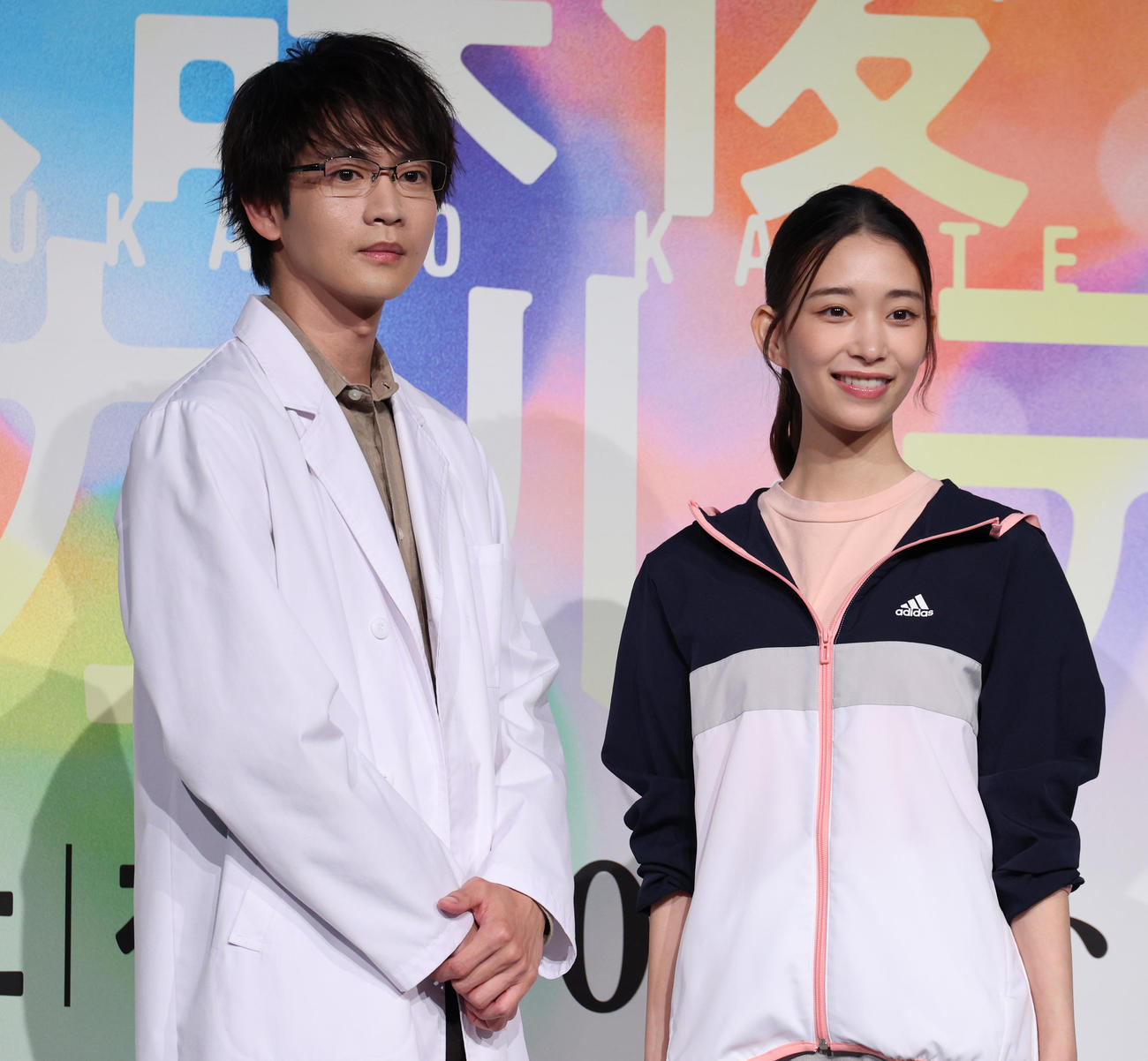 ドラマ「放課後カルテ」の記者会見を行った松下洸平（左）と森川葵（撮影・中島郁夫）