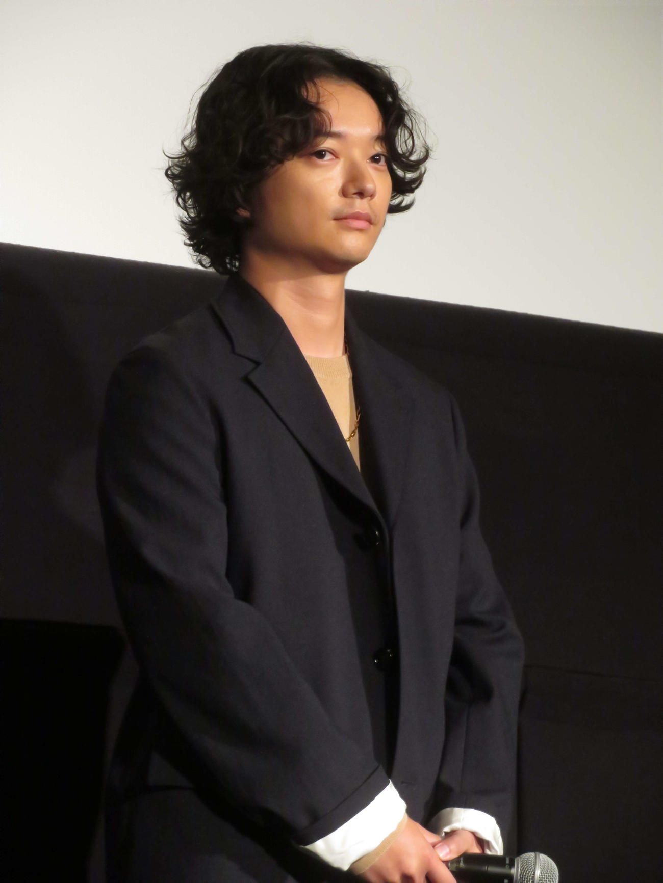 映画「若き見知らぬ者たち」公開記念舞台あいさつに登壇した染谷将太（撮影・村上幸将）