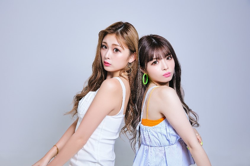 大阪・関西万博のスペシャルサポーターに就任したゆうちゃみ（左）ゆいちゃみ姉妹