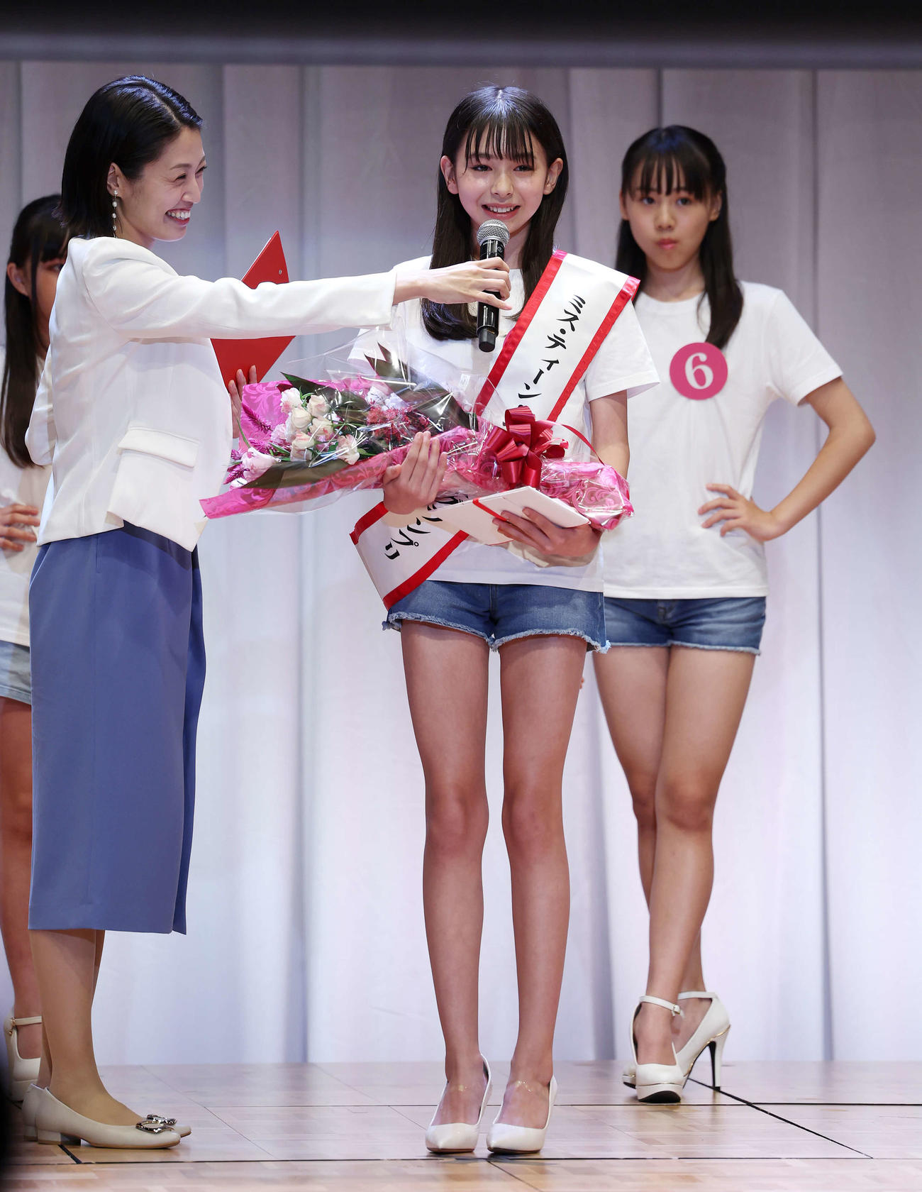 「2025ミス・ティーン・ジャパン」決勝大会で準グランプリに輝いたデービス瑛恋さん（撮影・宮地輝）