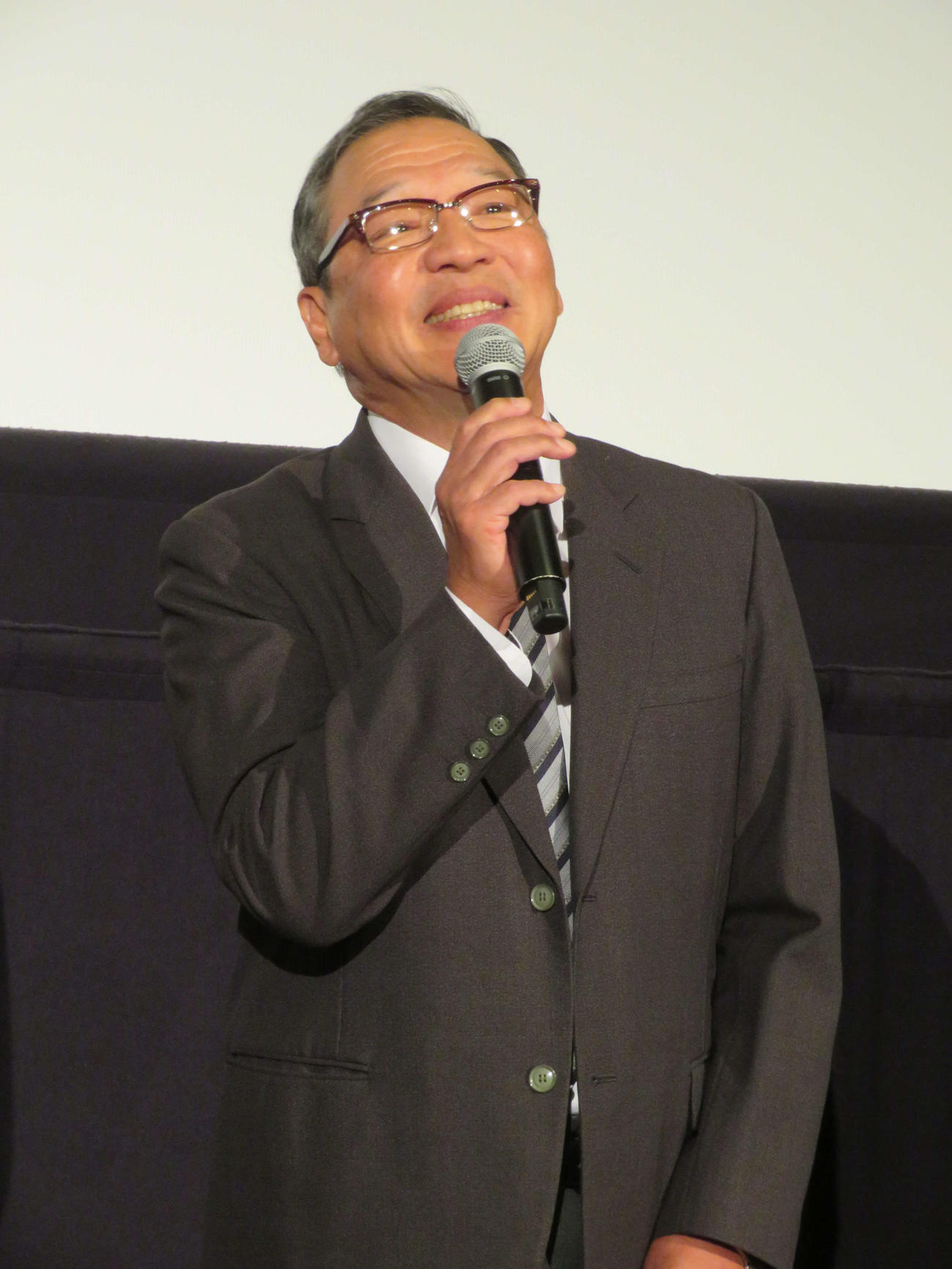 映画「侍タイムスリッパー」応援感謝！　舞台あいさつに登壇した井上肇（撮影・村上幸将）