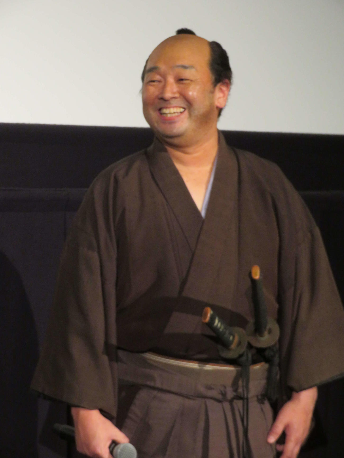 映画「侍タイムスリッパー」応援感謝！　舞台あいさつに登壇した高寺裕司（撮影・村上幸将）
