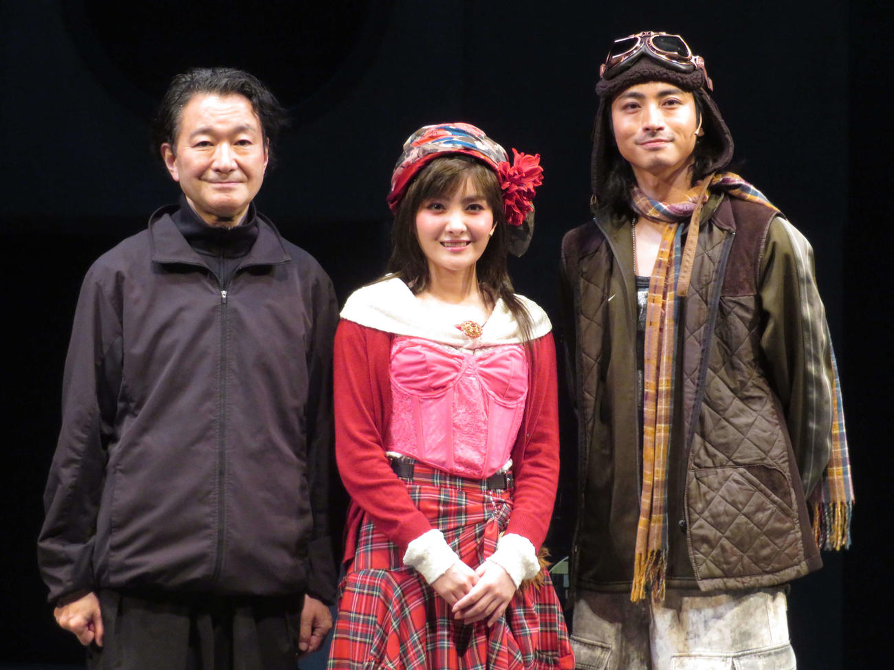 「セツアンの善人」初日前会見に出席した白井晃氏、葵わかな、木村達成