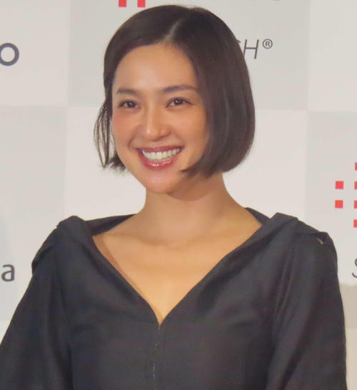 中村アン、マットレスと連携できる睡眠アプリで服の色までアドバイス「すごいですね…」