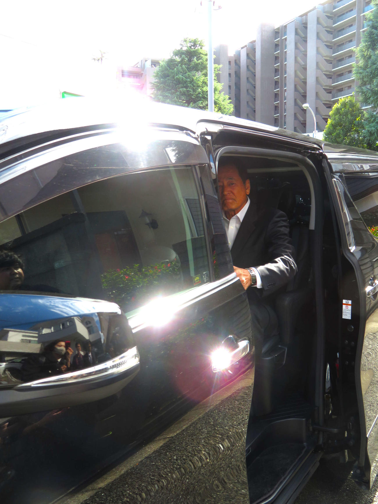 西田敏行さん宅に弔問に訪れた中畑清氏