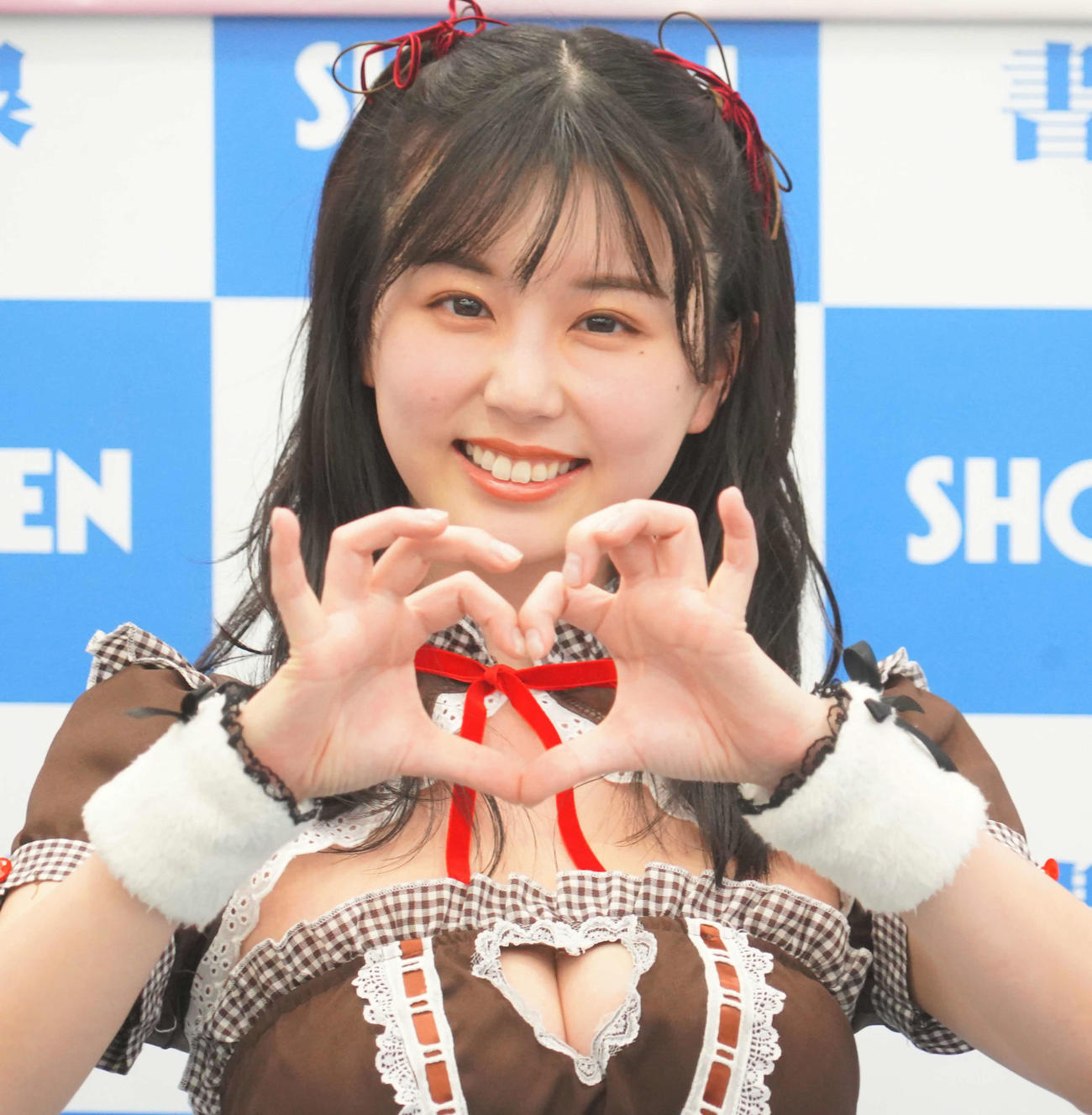 写真集「革命家」発売記念イベントを行ったくりえみ（2023年2月撮影）