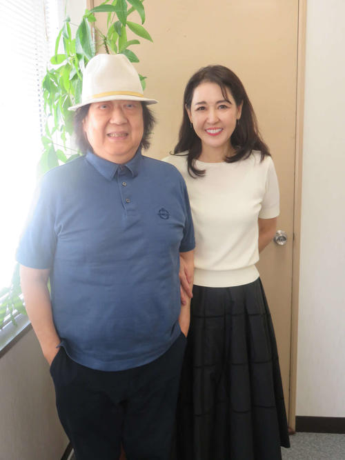 画家吉野祥江、19歳年上のミッキー吉野と結婚　韓国の大学にアポなしで電撃訪問受ける／連載２