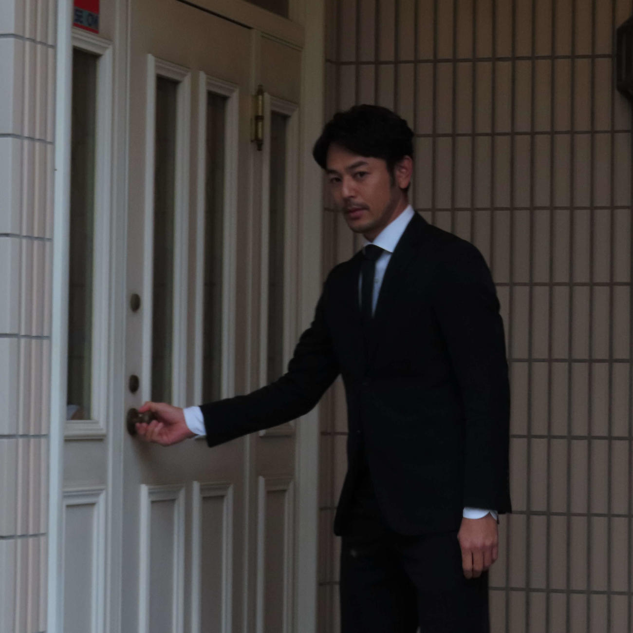 西田敏行さんの弔問に訪れた妻夫木聡