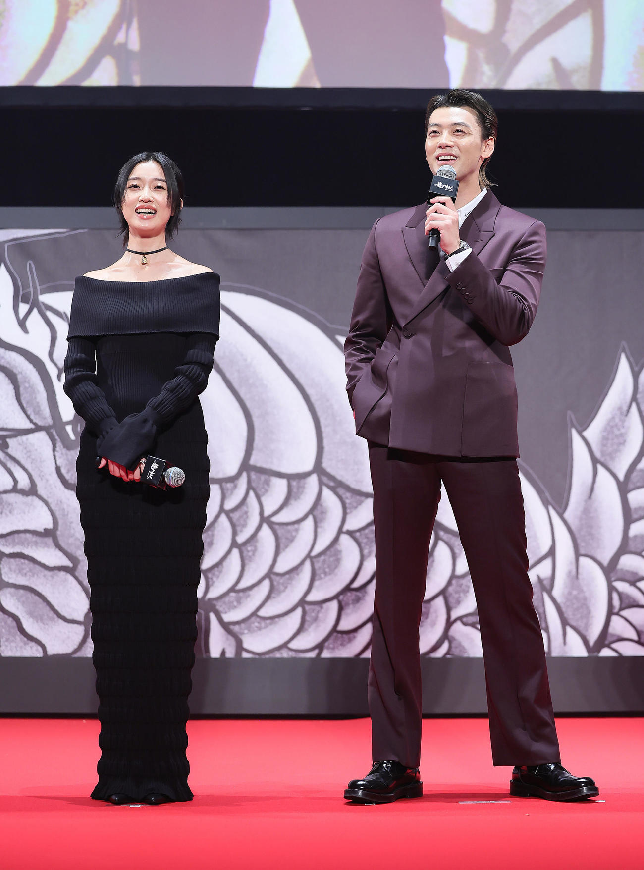 ワールドプレミアに登場した竹内涼真（右）と河合優実（撮影・足立雅史）