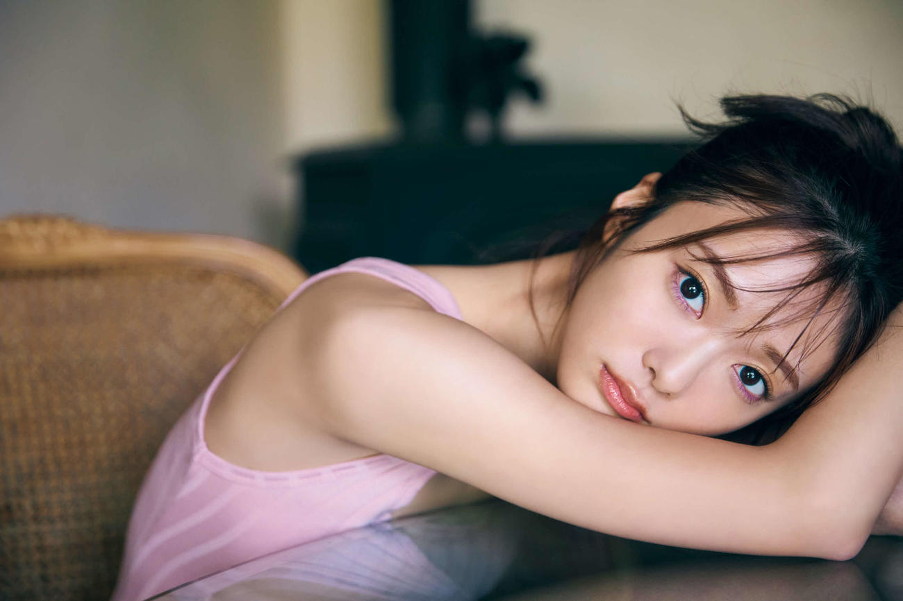 田村保乃2nd写真集「隣の席になりたい」収録写真（C）三瓶康友／講談社