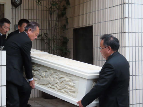 西田敏行さん自宅から出棺　前日までに共演の俳優らが弔問　お別れの会は改めて発表