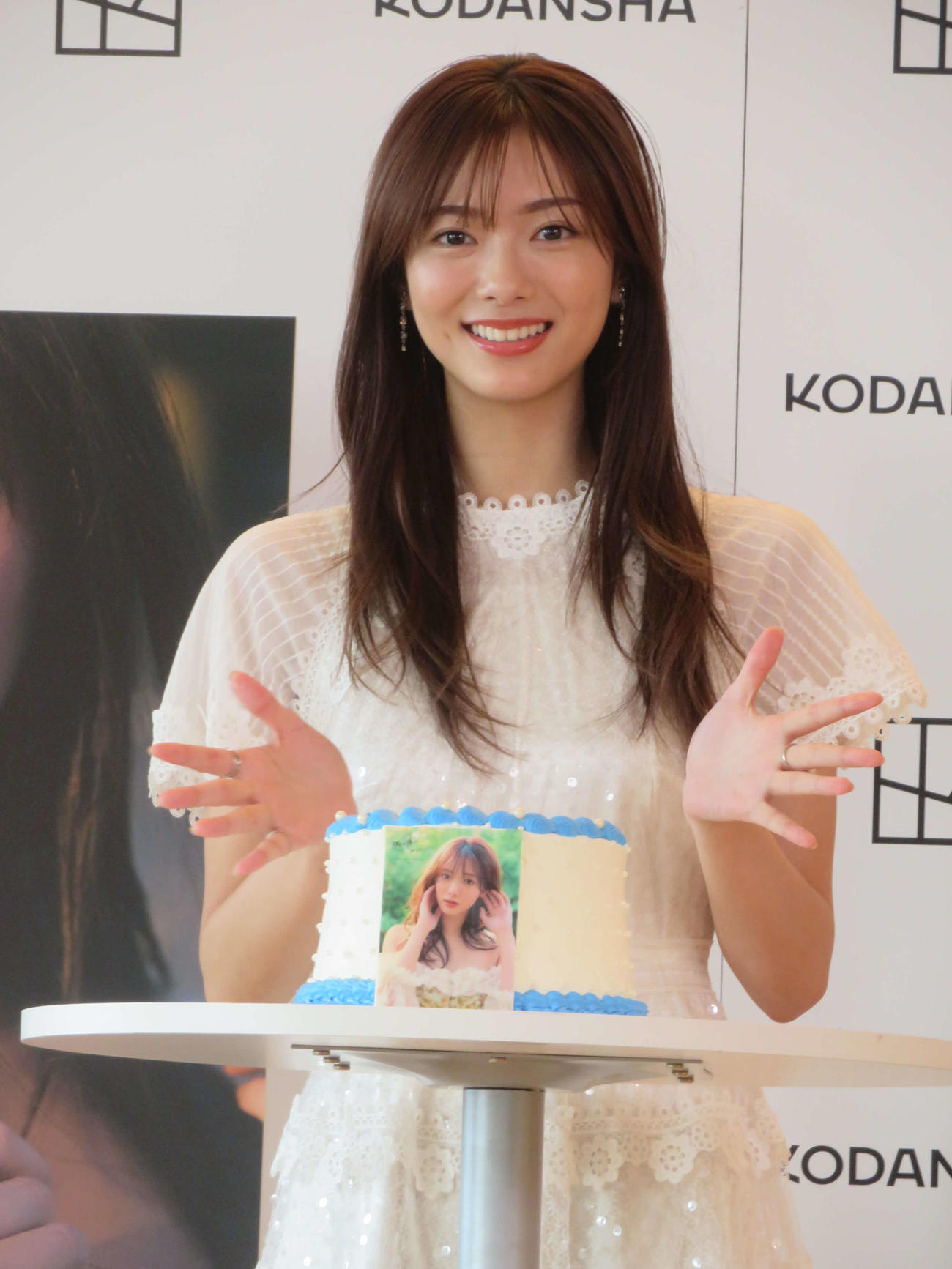 サプライズで用意さればケーキにほほ笑む田村保乃