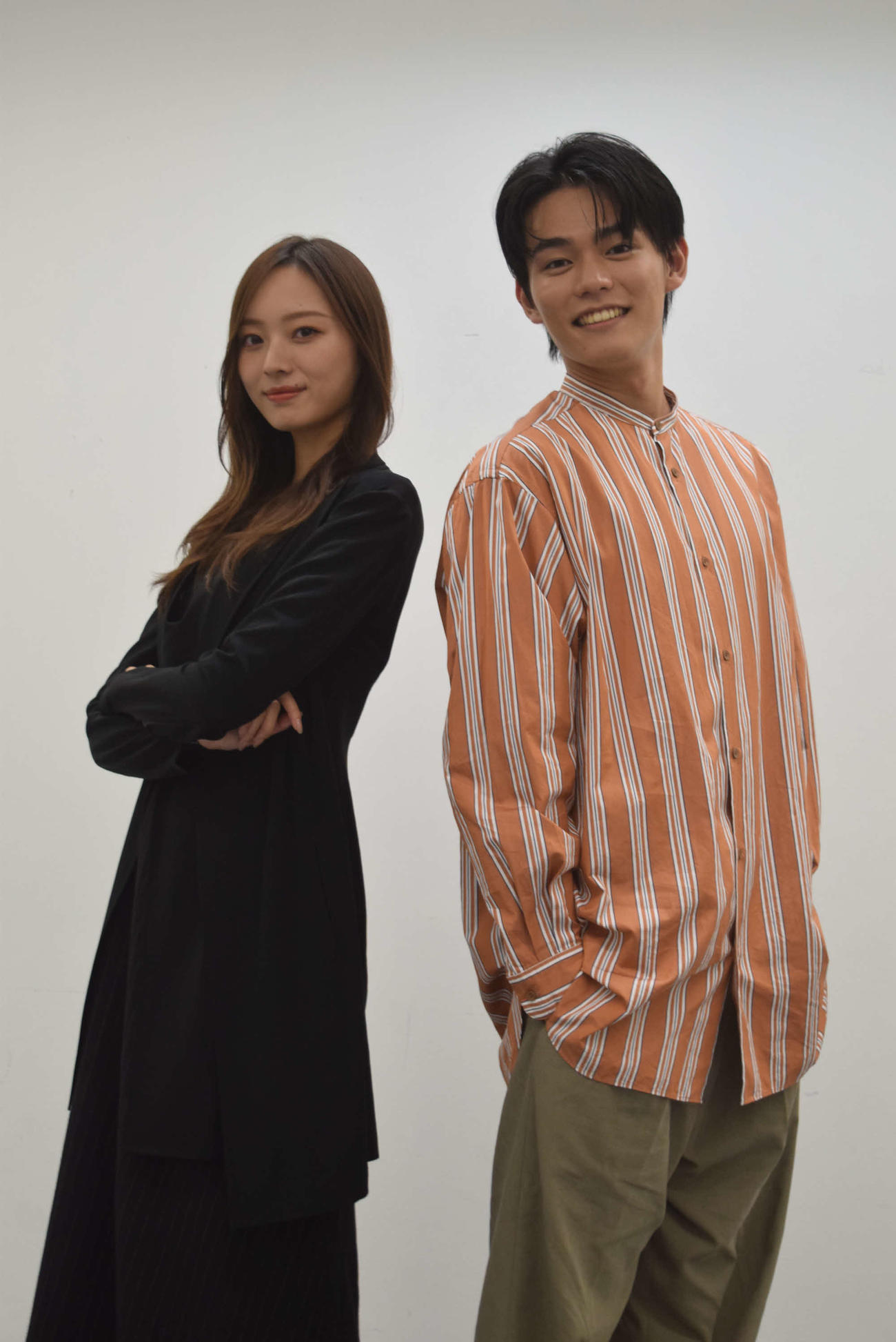ドラマ「デスゲームで待ってる」で共演する日向亘（右）と乃木坂46梅澤美波（撮影・阪口孝志）