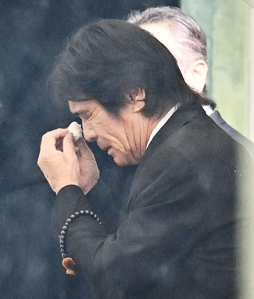西田敏行さん告別式に「五人会」松崎しげるら、岸部一徳、大泉洋、前田
