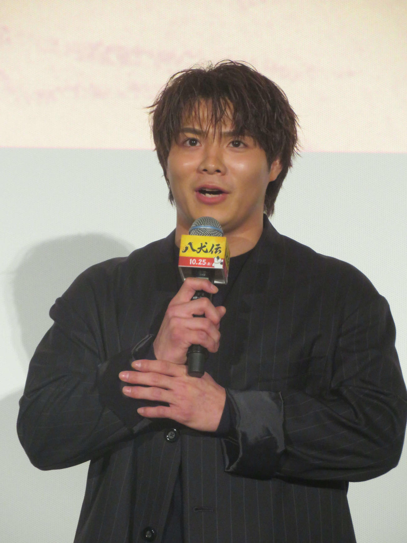 映画「八犬伝」公開前日上映イベントに応援ゲストとして参加した阿部一二三