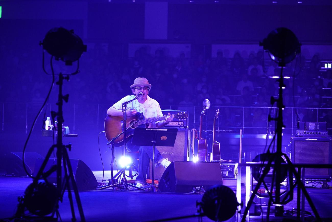 ソロ30周年記念ライブ「59－60」初日公演を行った奥田民生