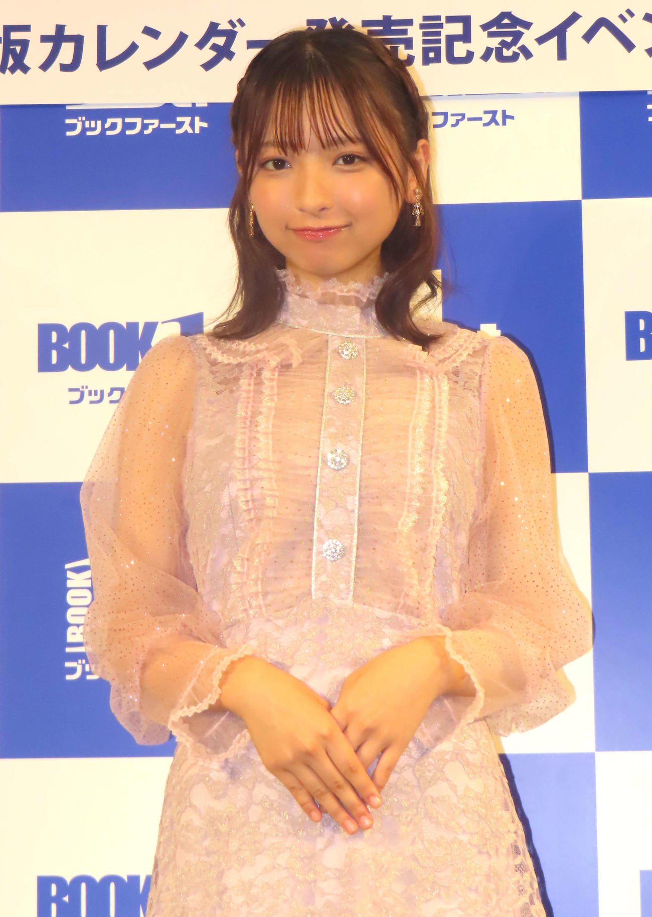「2025年カレンダー」発売記念イベントに登壇した一ノ瀬瑠菜