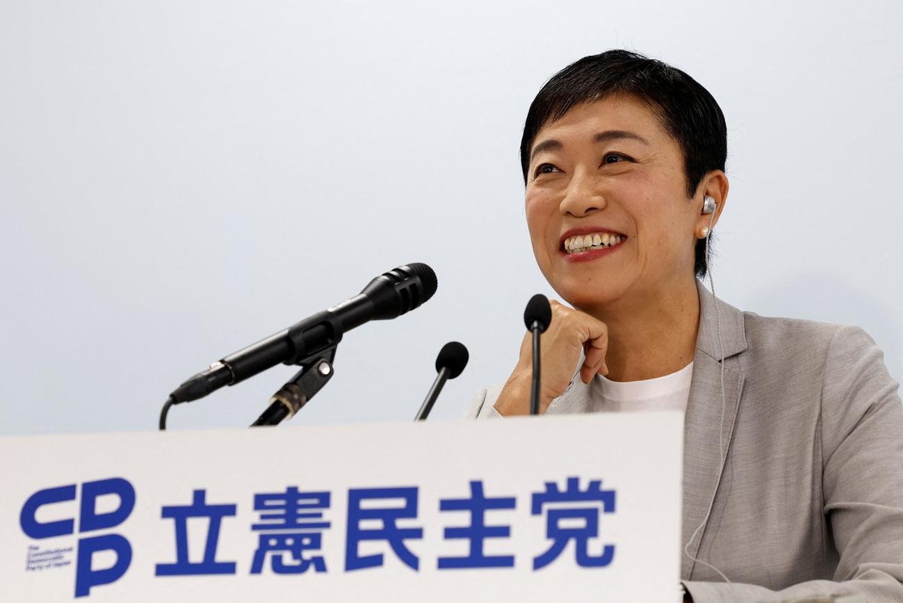 笑顔を見せる立憲民主党の辻元清美代表代行（ロイター）