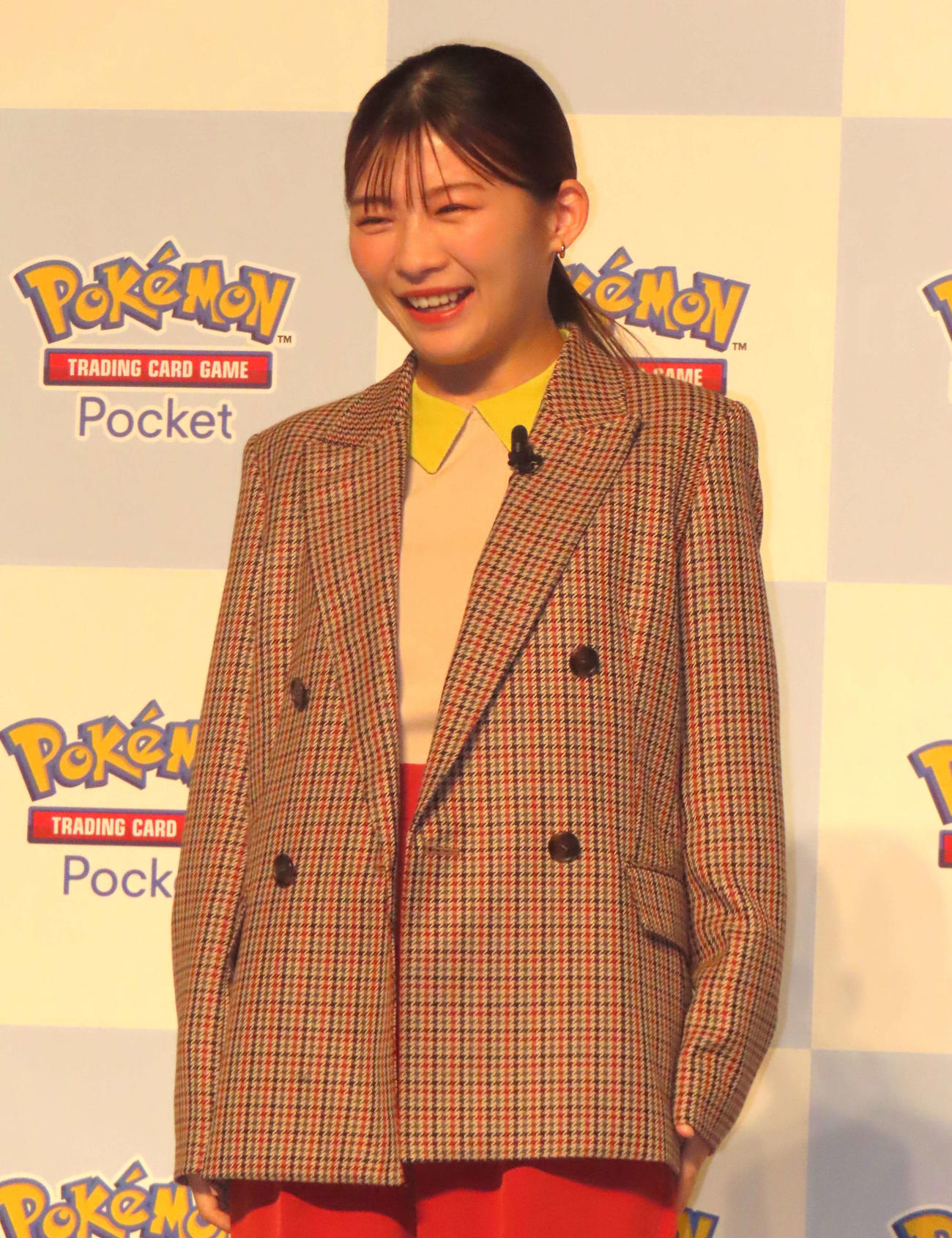 「ポケモントレーディングカードゲームポケット」配信記念イベントに登壇した伊藤沙莉