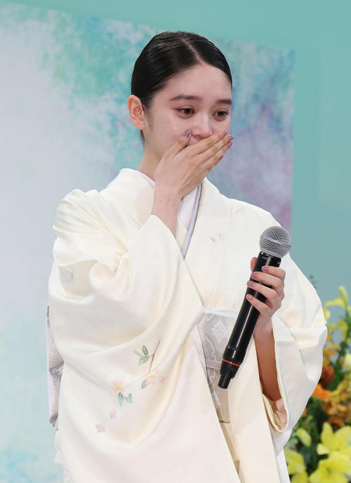 高石あかり、「ばけばけ」ヒロイン会見から数十分後にテレビ生出演で