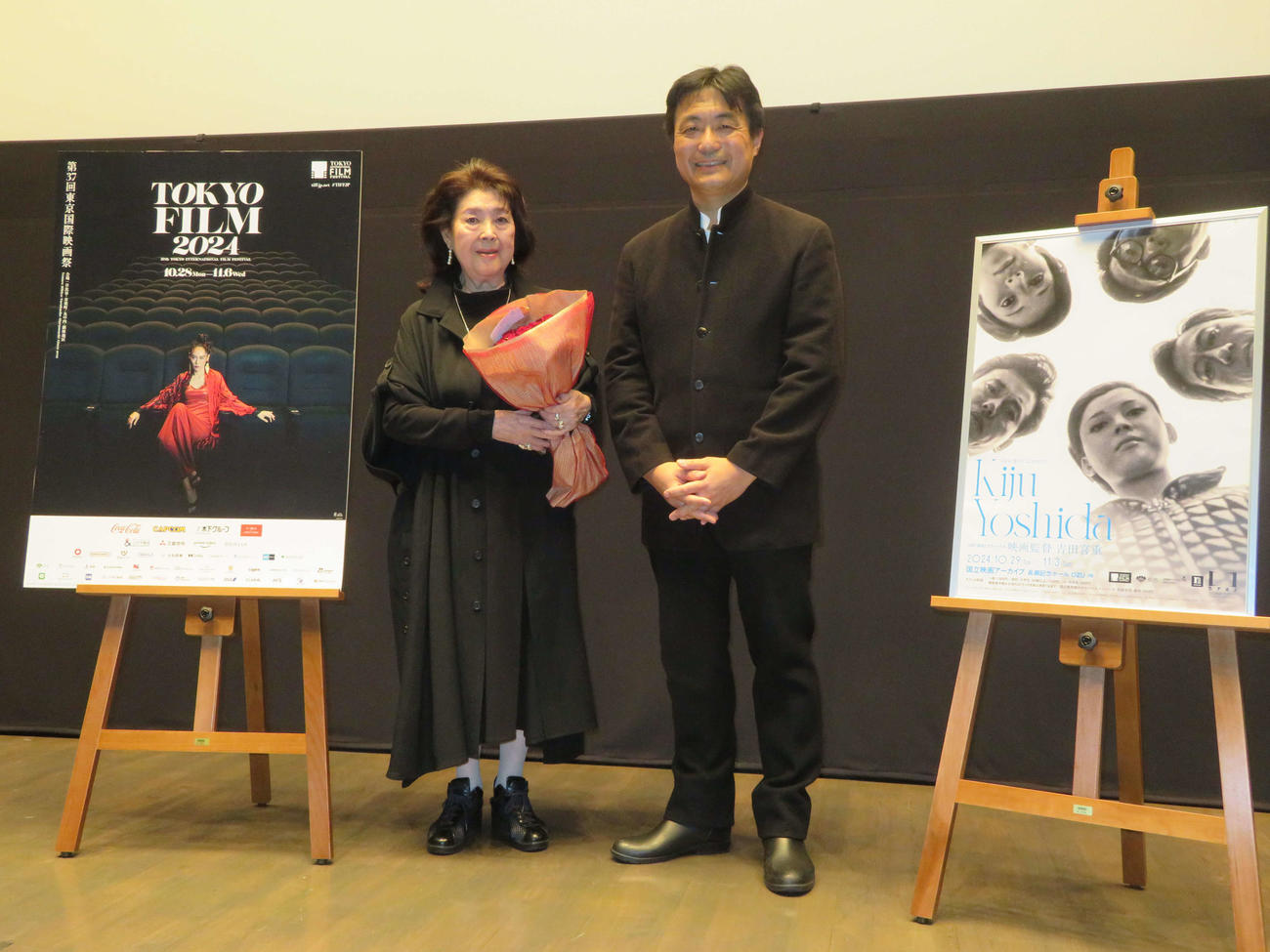 「TIFF／NFAJクラシックス　映画監督　吉田喜重『秋津温泉』トークショー」で語り合った岡田茉莉子と舩橋淳監督（撮影・村上幸将）