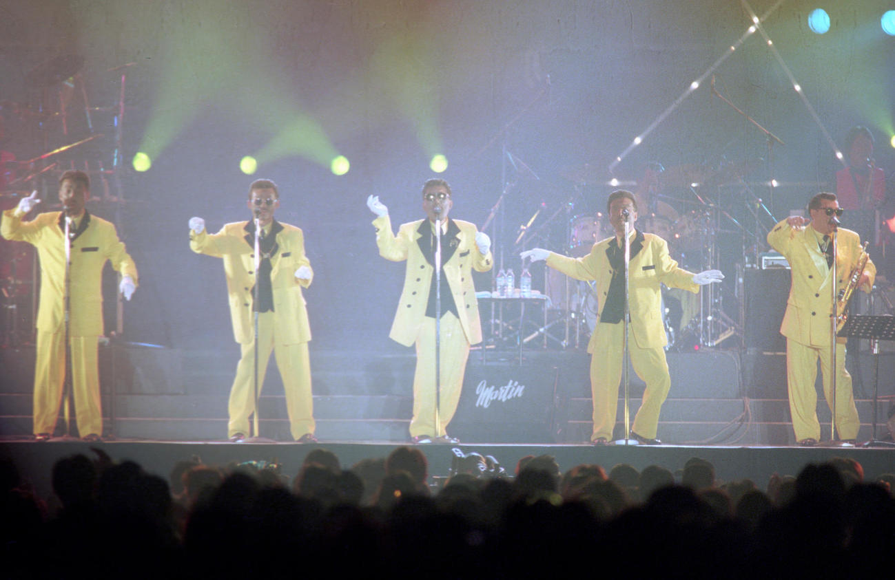 「夢で逢えたら」などアンコールを含め13曲を熱唱したラッツ＆スター（1996年4月撮影）