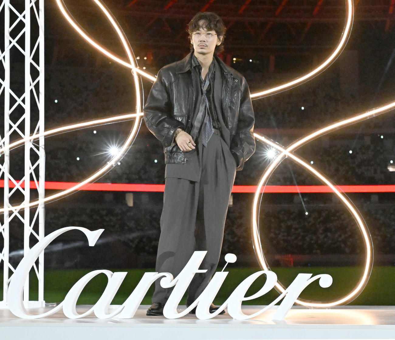 カルティエの「トリニティ」誕生100周年記念イベントに登場した綾野剛（撮影・千葉一成）