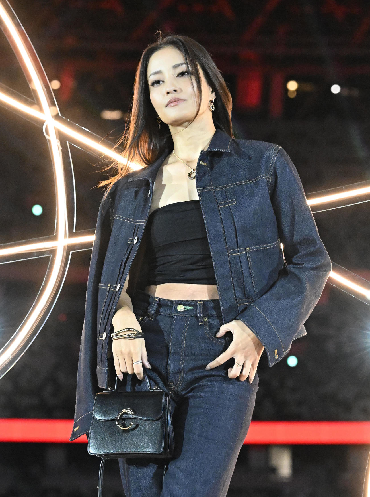 カルティエの「トリニティ」誕生100周年記念イベントに登場した黒木メイサ（撮影・千葉一成）
