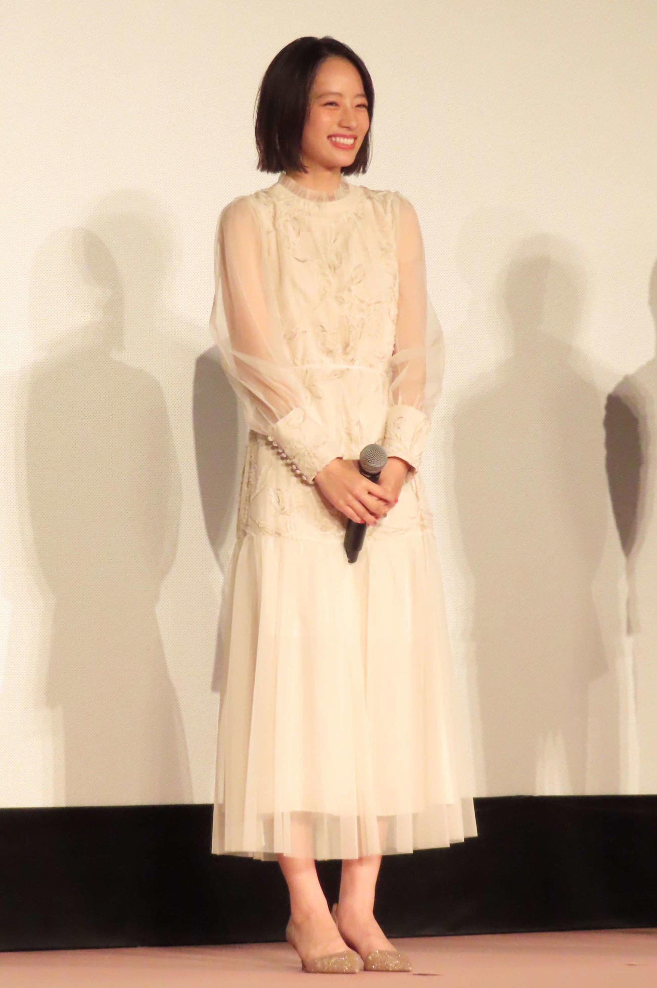 「矢野くんの普通の日々」完成披露舞台あいさつに出席した池端杏慈