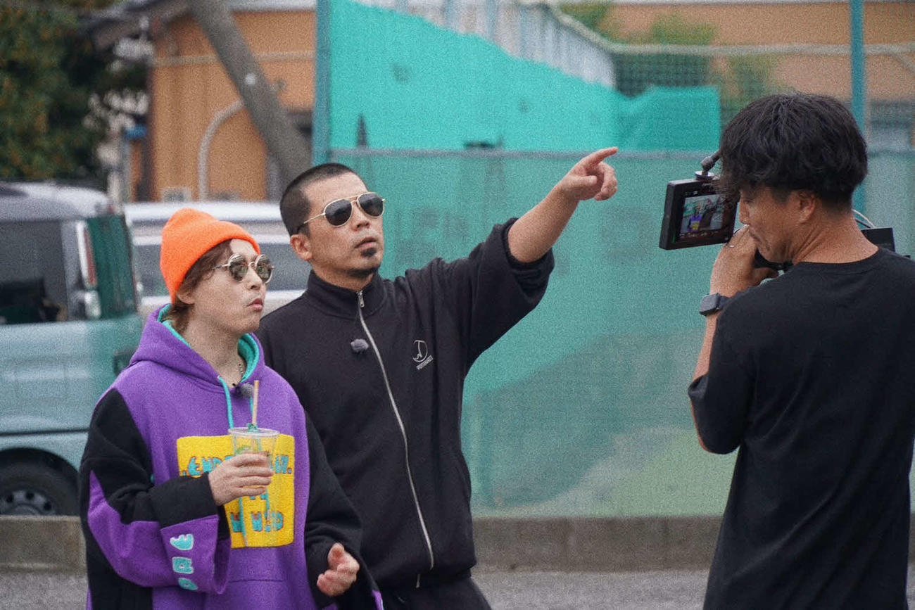 テレビ埼玉「天竺鼠の川原の」に出演した堂本剛（左）と天竺鼠・川原克己（C）テレ玉