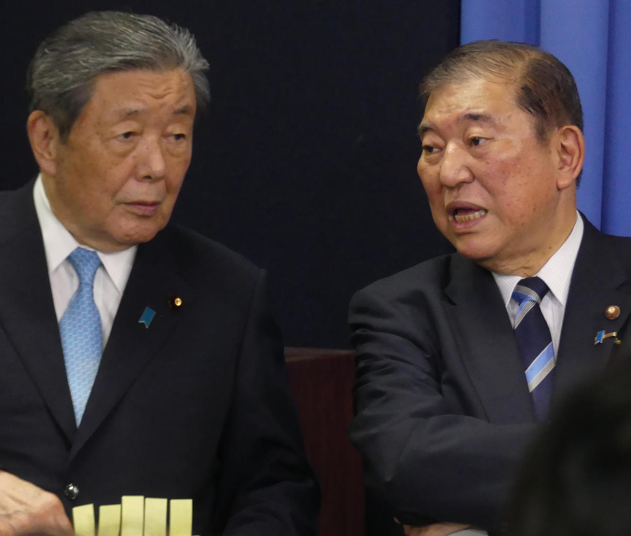 石破茂首相（右）と森山裕幹事長（2024年9月30日撮影）