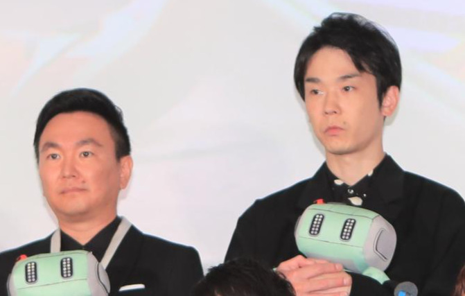 かまいたちの山内健司（左）、濱家隆一（2022年8月撮影）