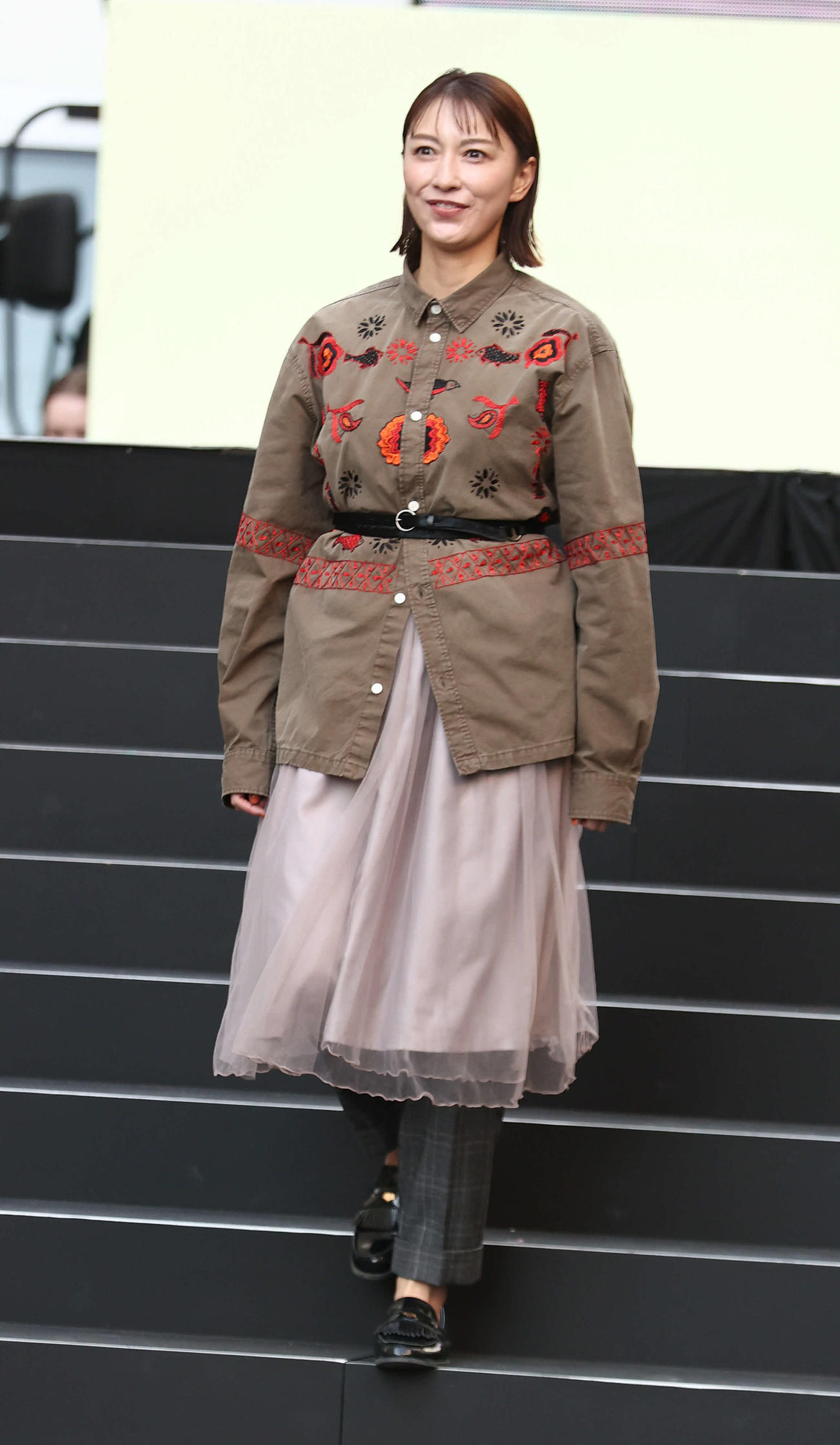 御堂筋ランウェイでモデルとして登場する小椋久美子（撮影・西尾就之）