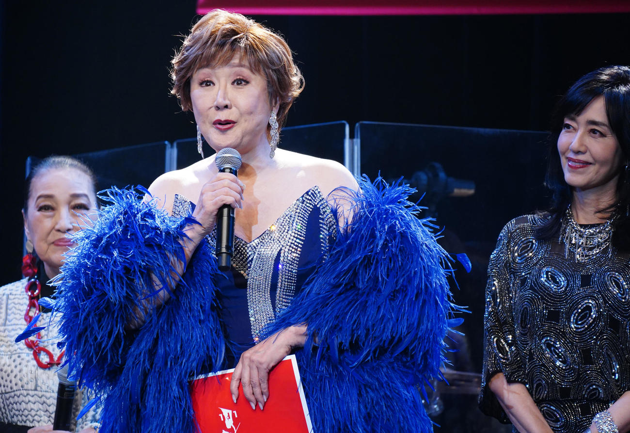 「音楽彩」で本田美奈子．さんの思い出を語る小林幸子（撮影・中島郁夫）