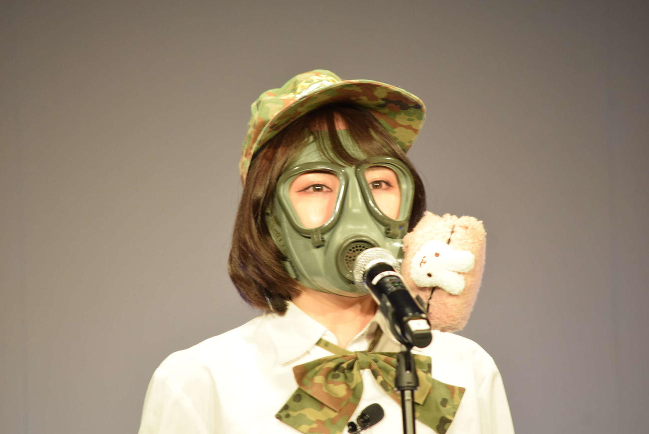 雷ジャクソン高本剛志の単独ライブにゲスト出演したらんまるぽむぽむタイプα（撮影・阪口孝志）