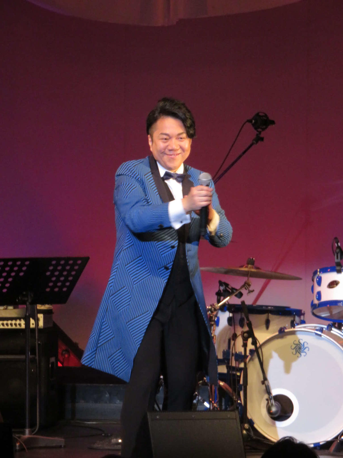 15周年のラストデーに熱唱するこおり健太