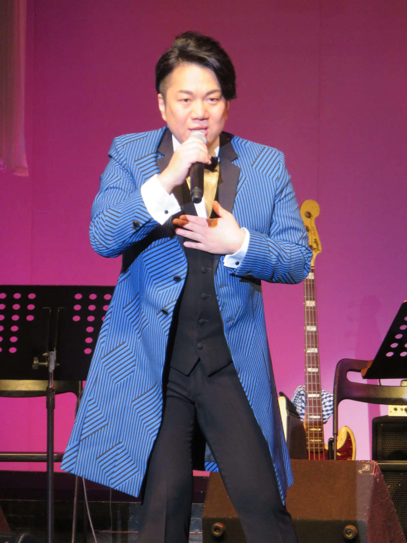 15周年のラストデーに熱唱するこおり健太