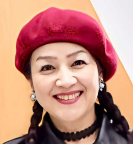 荒木由美子、帯広で「馬車BAR」堪能　ムサシコマ号が引く馬車でワインを飲みながら街巡り
