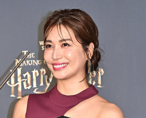 37歳大島麻衣セーラー服姿にフォロワーもん絶「全く違和感無し」「まだまだ行けるね」