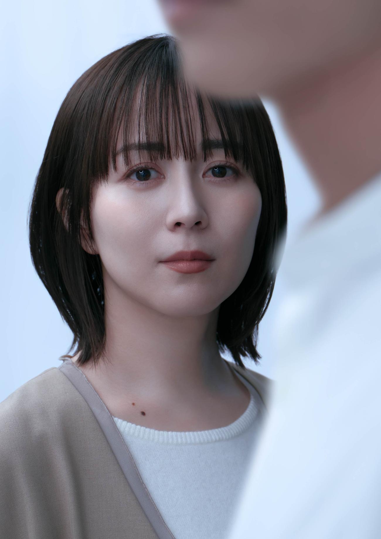テレビ朝日系1月期日曜ドラマ「フォレスト」に出演する比嘉愛未