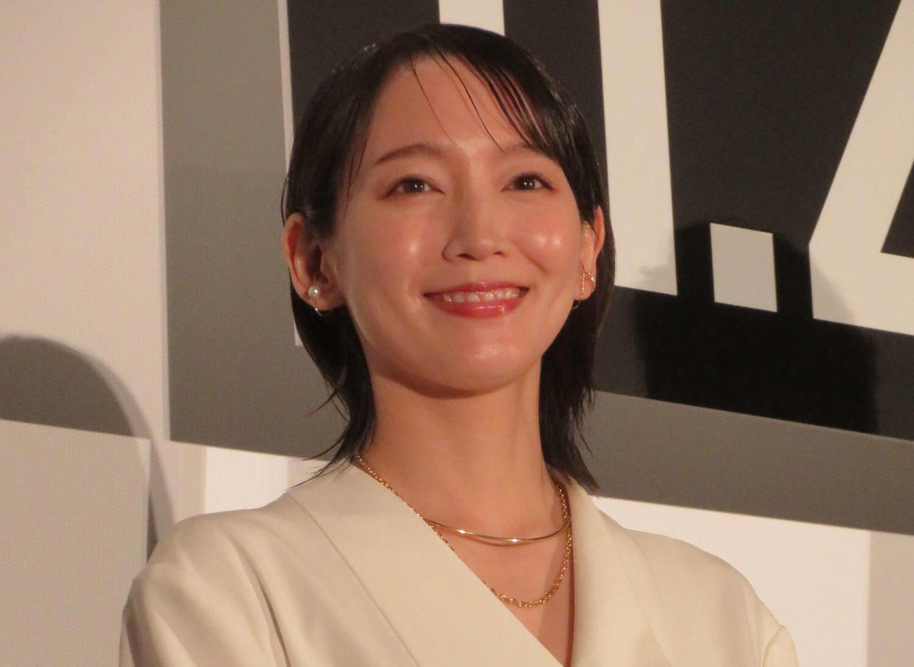 映画「正体」完成披露舞台あいさつに登壇した吉岡里帆（撮影・村上幸将）