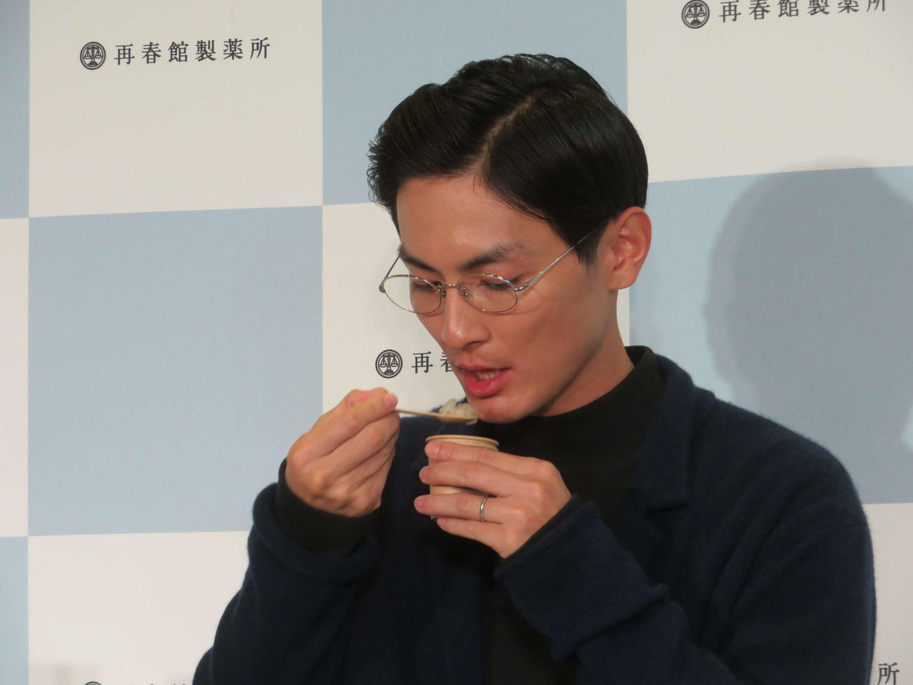 「ドモホルンリンクル」50周年記念POP－UPイベント「美活カフェ」再春館製薬所発表会に出席した高良健吾（撮影・村上幸将）