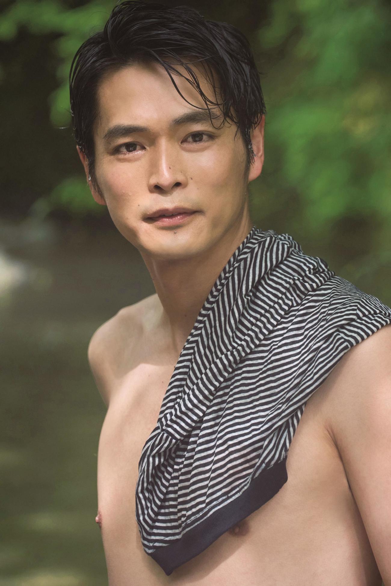 SHOW－WAのファースト写真集「最後の恋人」の青山隼の先行カット