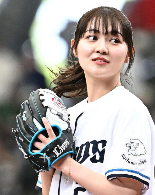 44歳細川亨氏の娘で20歳モデル愛倫「嬉しすぎて飛び跳ねそう！」父のソフトバンクコーチ就任祝福 - 芸能 : 日刊スポーツ