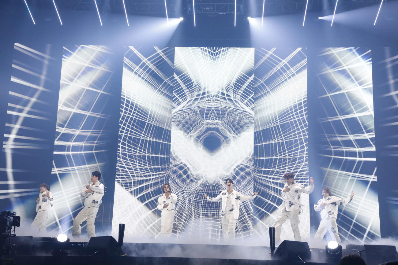 「GENERATIONS LIVE TOUR 2024”GENERATIONS 2．0”」神戸公演でパフォーマンスするGENERATIONS
